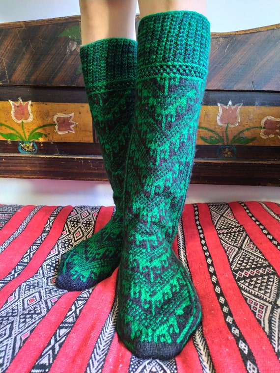 Vintage Unisex High Socks/Hand Knit Socks/Green P… - image 4