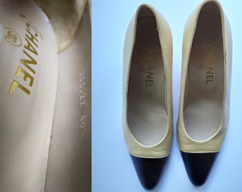 Vintage CHANEL Heels/Chanel Pumps Shoes/Chanel Nude Heels/Chanel Beige and  Black Pumps/Ivory Chanel Shoes