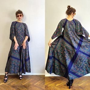 Vintage 70&#39;s Indian Maxi Dress/Indigo Block Print Kaftan/Boho Floral Pattern Dress/Flared Maxi Dress/Angel Sleeve Dress/Indian Cotton Kaftan