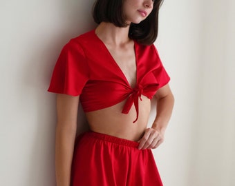Red silk pajamas set woman sleepwear sleeveless T-shirt with shorts pjm satin party red ledies homewear pajamas with ruffles sateen gift
