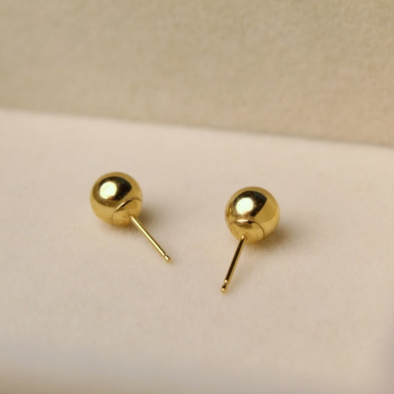 14K Gold Ball Studs | Vintage Earrings | Classic … - image 8