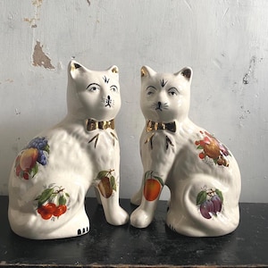Vintage Staffordshire Mantel Cats, English Ceramic Pair, Cottagecore Home Decor