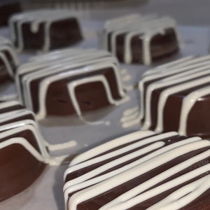 1 Doz. Milk Chocolate Covered Oreos
