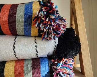 Coperta marocchina in cotone tessuta a mano: autentica coperta artigianale per camera da letto, divano e arredamento per la casa