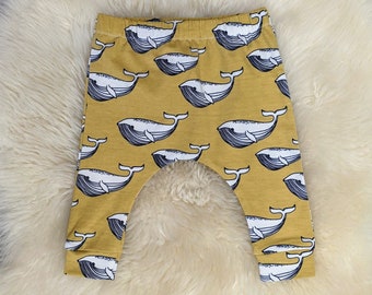 Organic Cotton Leggings in with Whale Print - a beautiful gift for a new baby