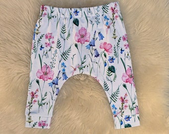 Organic Cotton Leggings in with Wildflower Print - a beautiful gift for a new baby