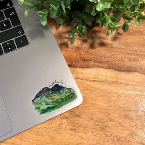 Sticker pour ordinateur portable en vinyle transparent Highlands Mountains d&#39;Écosse (écossais, médiéval, clan Fraser, Sassenach, nature, cadeau, bouteille d&#39;eau)