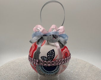 Mother’s Day Pastel ornament white pink with bows.