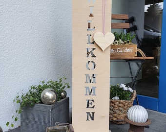 Türschild aus Holz für den Eingang "Willkommen"