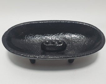 Cast Iron Incense Burner Boat Design Navigate the waters of relaxation with our unique cast iron incense burner, shaped like a boat.