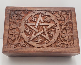 Pentagram Carved Wooden Box,A beautiful wooden box with a Pentagram carved into the top,Metaphysical shop great storage for Herbs and stones