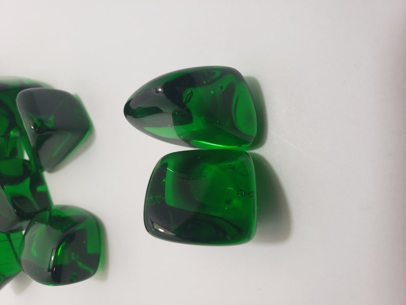 Green Obsidian helps to overcome feelings of stagnation. Acts as a shield, psychic stone with many metaphysical properties. Mayan stone. image 3