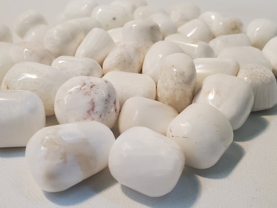 Natural Scolecite Crystal Chip Stones and Polished Tumbled Stone, White Healing Gemstone for Peace