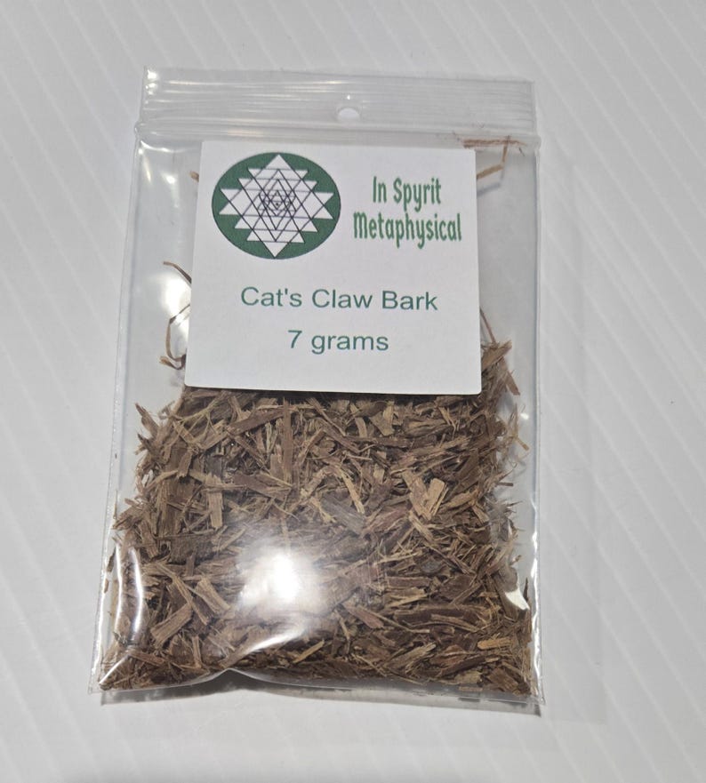 InSpyrit Herbs Cat's Claw Bark 7 gram practitioner bag. Shredded orange-brown ritual herb for spiritual protection and grounding by InSpyritMetaphysical.