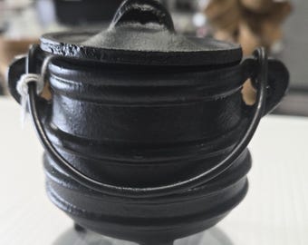 Black Cast Iron Cauldron with Ribbed Detail & Matching Lid
