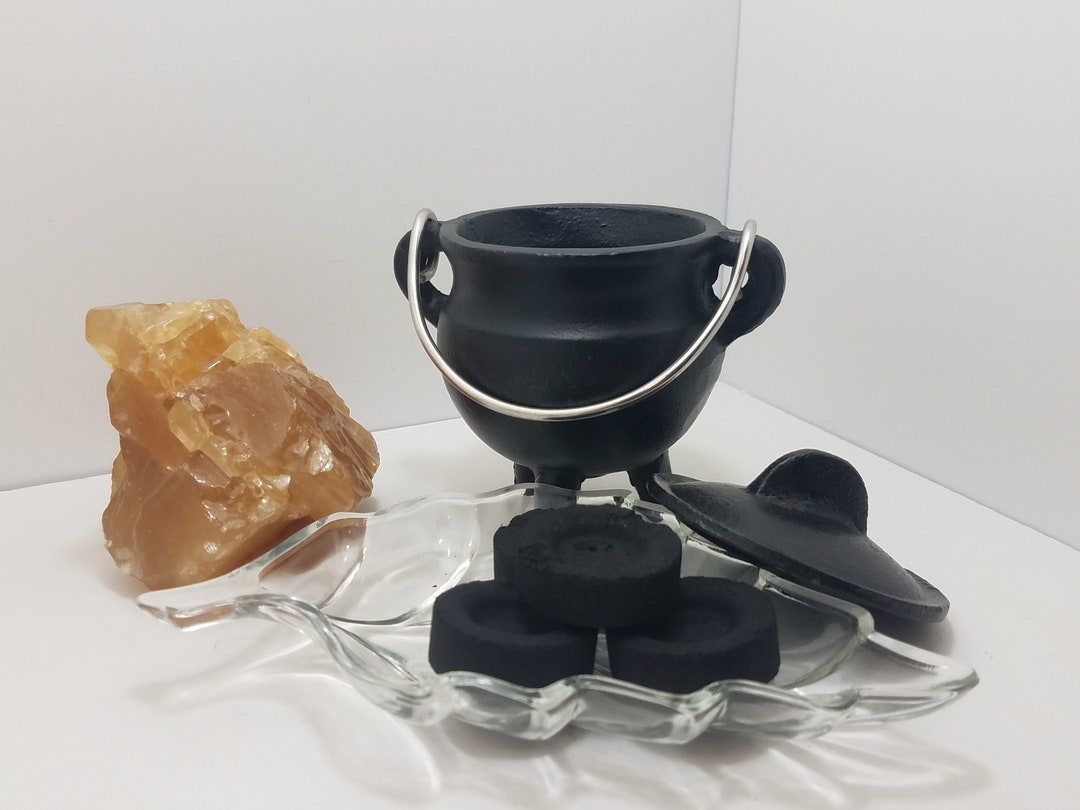 Black Cast Iron Cauldron With Lid - 3