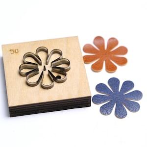 Fustella personalizzata per il taglio della pelle, stampo per punzone a forma di fiore a otto petali, strumento per lavori artigianali in pelle.