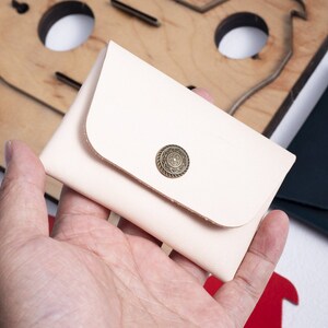 Fustella per fustellatura in pelle per borsetta di carte personalizzata, stampo per fustellatura in pelle per piccoli pacchetti di carte, strumento Kraft per artigianato in pelle