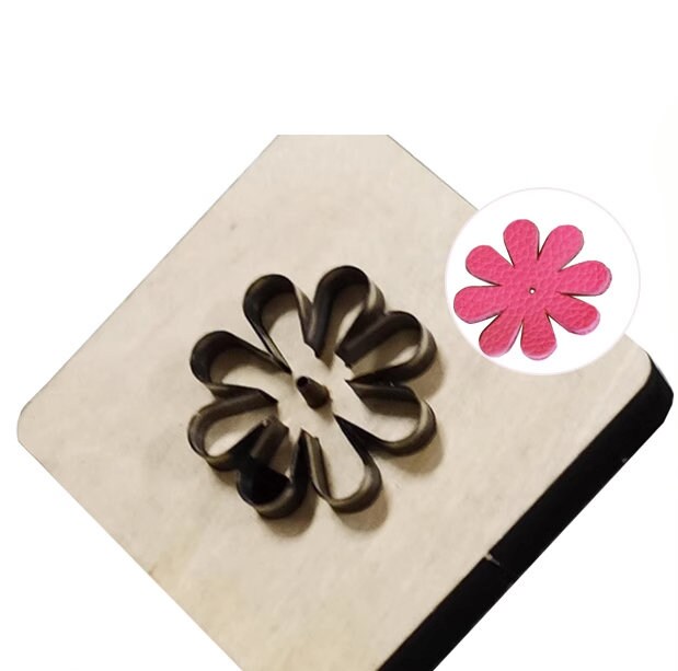 Stampo Per Tagliare La Pelle A Forma Di Fiore 30 Mm - Fustella Con Base In Legno E Taglierina Acciaio Carbonio Per Artigianato