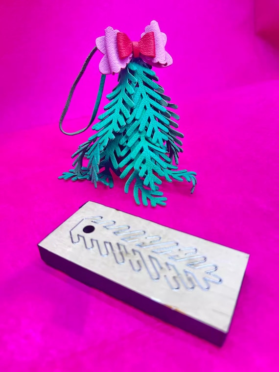 Weihnachtsbaum Leder-Stanzform 11x12cm - Stanzer Für Bastelprojekte Mit Sternen