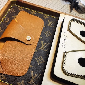 DIY Brillentasche Leder gestanzt, Brillenbeutel Leder Stanzform, Einfache Brillentasche Lederform, Lederhandwerk Kraft Werkzeug