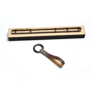 Fustella minimalista per portachiavi in pelle, set di fustelle per punzonatura della pelle per portachiavi ad anello, strumento per artigianato in pelle, taglierine per portachiavi fatte a mano