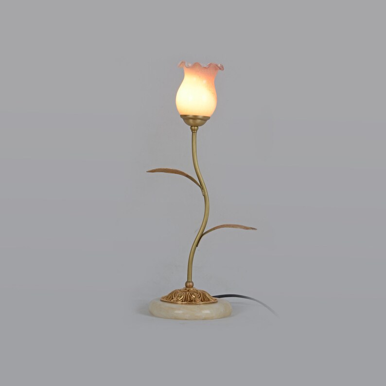 glass flower table lamp