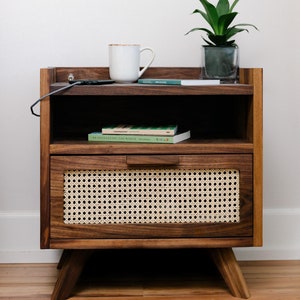 The Mendada - Nightstand / Bedside table with indirect lighting and rattan canning - Solid Walnut - LIMITED EDITION