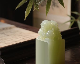 Green Jade Pixiu Seal Stamp Hand Carved Chinese Chop Top Pixiu Figurine Wealth Guardian Stamp Custom Calligraphy Stamp Gift Set for Artist