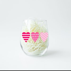 Three Hearts, Valentine&#39;s Day, Stemless Wine Glass