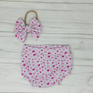 Valentine Bummie Set, Mädchen Bummie Set, Bummie und Schleife Set, Valentinstag Outfit, Gerockte Bummies, Herz Bummies