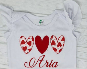 Valentinstag Shirt für Mädchen, Valentinstag Outfits, Herz Shirt, Valentinstag besticktes Shirt