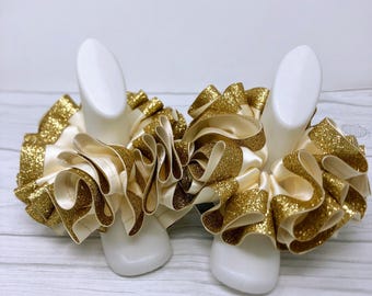 Meias de tule com glitter marfim e dourado, meias de tule para a Páscoa, meias de tule com fita, meias de tule, meias com babados, meias para batizado