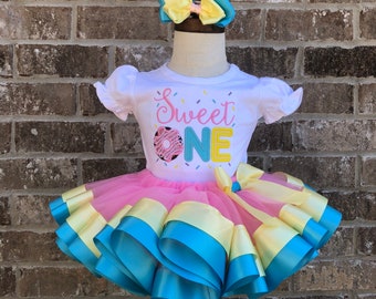 Sweet One Donut birthday Outfit, Donut Grow Up, Birthday Outfit, Birthday Tutu, Birthday Set, Birthday, Donut, Donut Theme, Donut Party