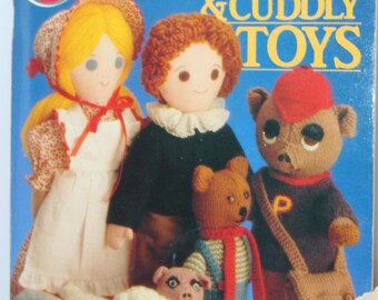 Vintage Treasury of Dolls & Cuddly Toys to Kit, Crochet and Sew Family Circle Paperback Book