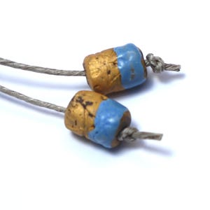 Cuentas de cerámica, dijes hechos a mano, suministros para aretes artesanales, componentes para aretes
