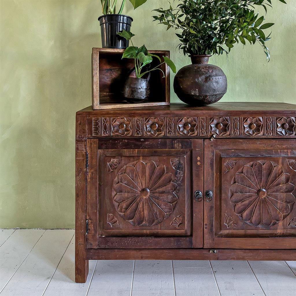 Chest of Drawers With Flowers Carvings From the Factory - Etsy