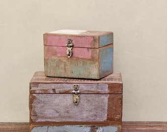 Box made of old wood in vintage shabby chic, decorative box made of old wood, jewellery box shabby, box chest made of wood for storage