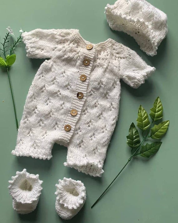 newborn knitted set