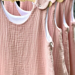 Saco de dormir LIGERO 0,5 TOG 100% algodón orgánico Oeko-Tex Muslin con lunares dorados, Saco de dormir de algodón, Saco para recién nacido, body