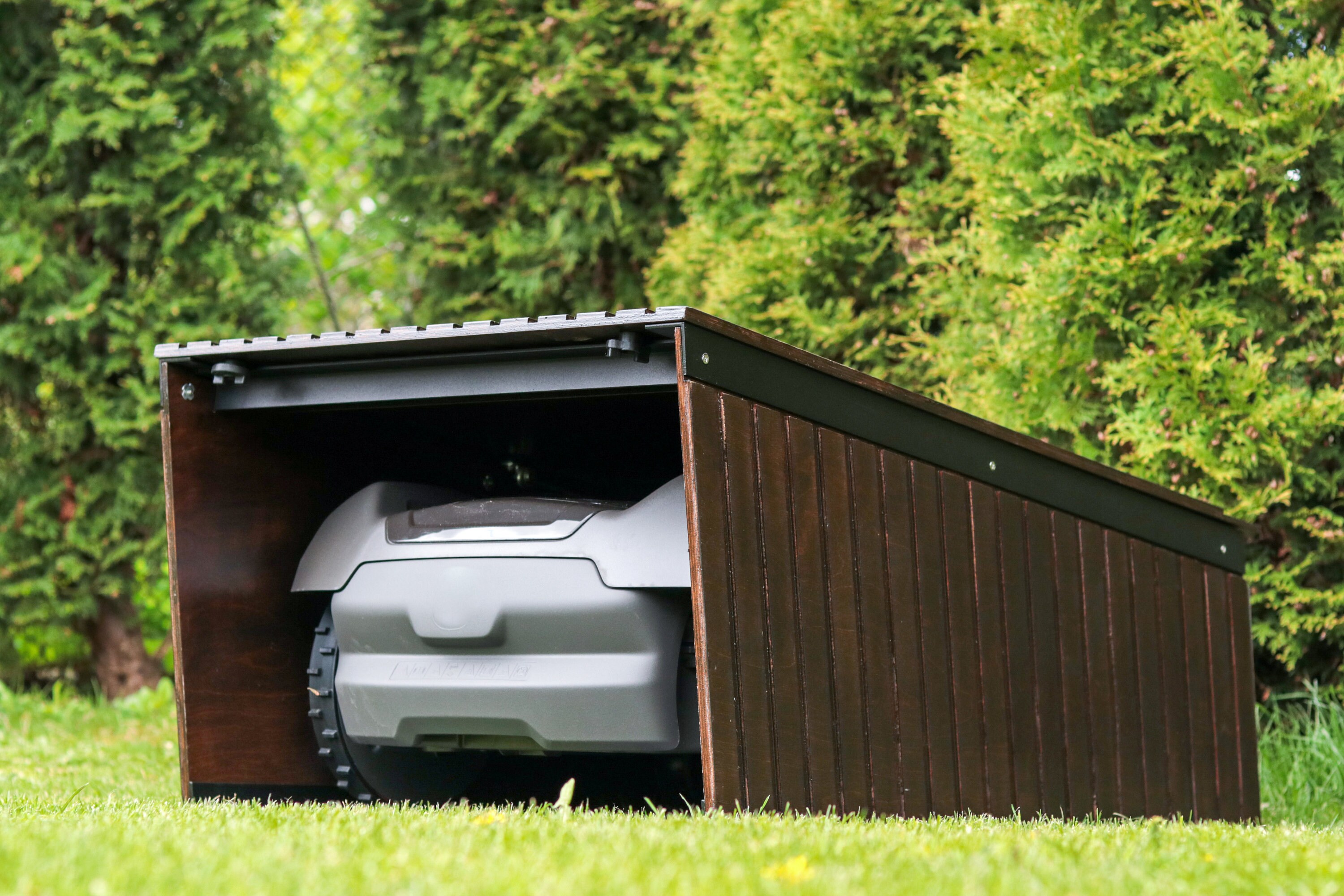 Premium Robotic Lawnmower Wooden Garage Stylish Garden Shelter for