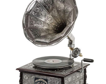 Gramófono antiguo hecho a mano, tocadiscos en funcionamiento, bocina de latón para decoración del hogar.