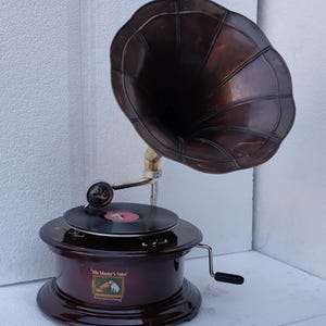 Classic Vintage Gramophone with Ornate black Horn - Retro Phonograph Record Player - Timeless Antique Music Machine - Elegant Home Accent