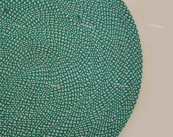 Alfombra ovalada de algodón hecha a mano, verde y blanca, de tela de algodón reciclado, para el hogar moderno y la sala de estar. Tamaño personalizado y ecológica.