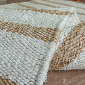 Custom Size Handmade Off White Jute Hemp Rug/Runner With Beige Stripes Indian Hand Loomed Home Decor Rugs Hemp for Farmhouse