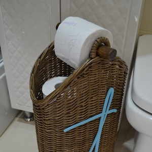 Toilet paper basket Spare Roll Holder Toilet Storage Toilet paper Paper Basket with Handle, Wicker Bathroom Basket Toilet paper holder