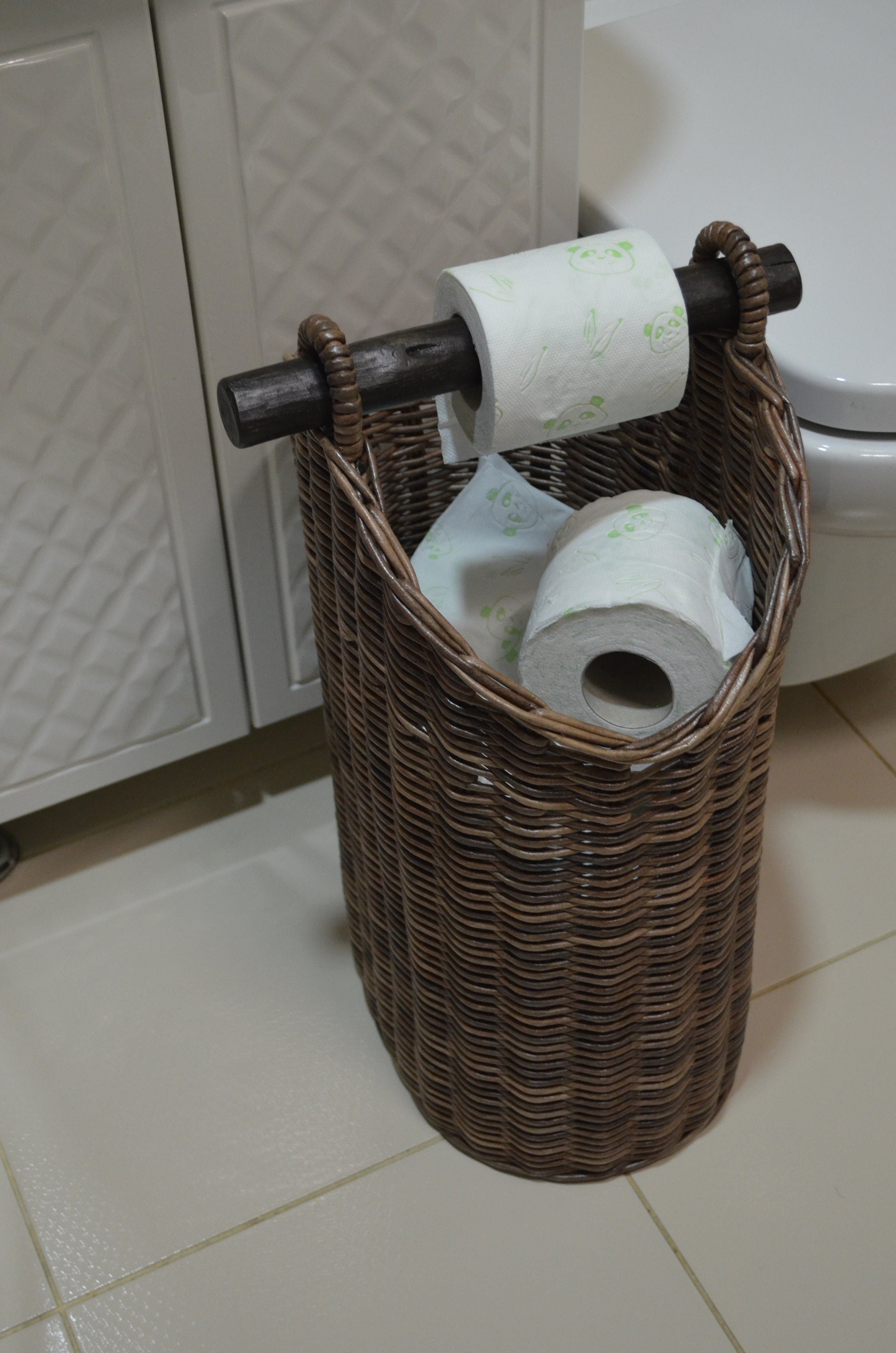 Elegante portarrollos de papel higiénico: cesta de mimbre con tapa para  almacenamiento de papel higiénico Hecho a mano en Ucrania -  México