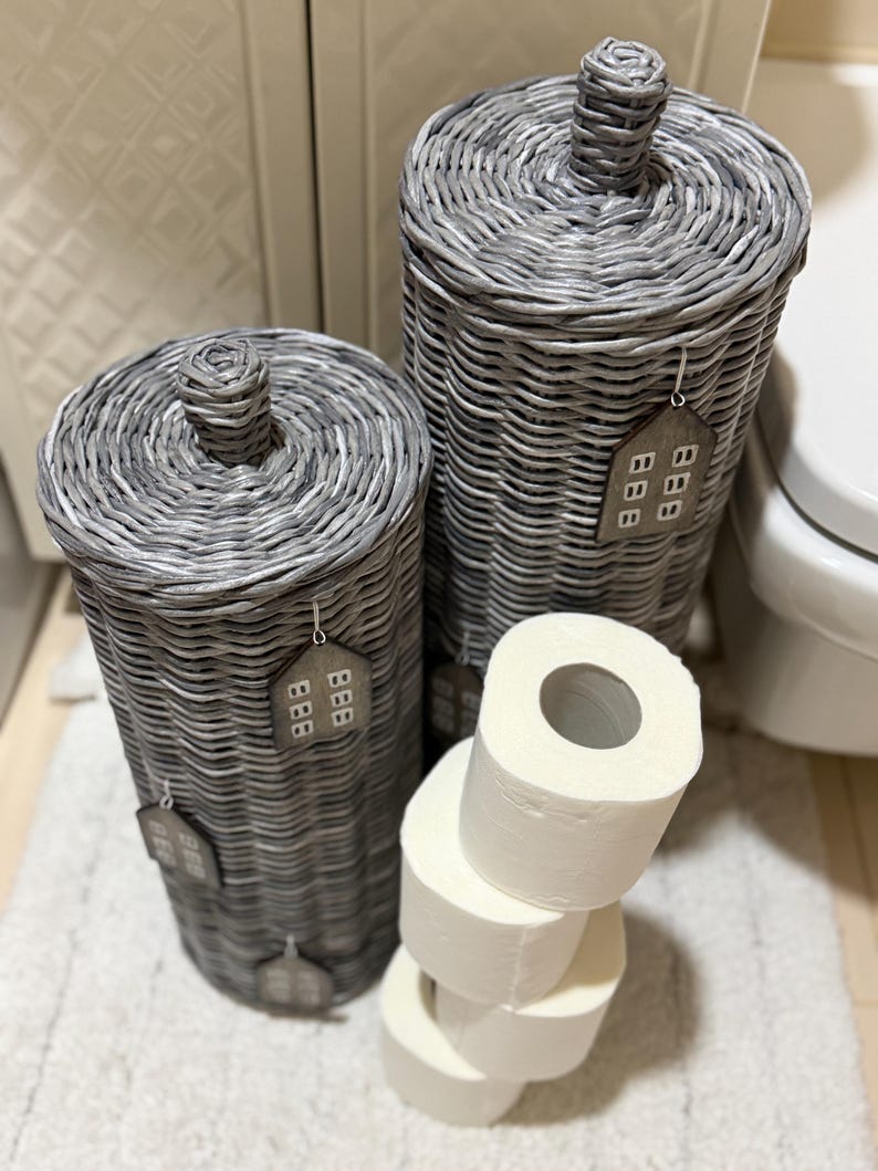 Lidded Wicker Toilet Paper Basket: Bathroom Storage image 19
