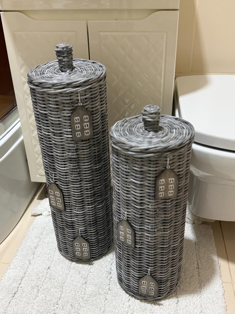 Lidded Wicker Toilet Paper Basket: Bathroom Storage image 15