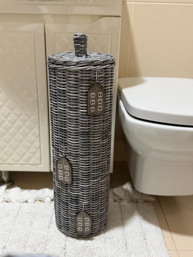 Lidded Wicker Toilet Paper Basket: Bathroom Storage image 16